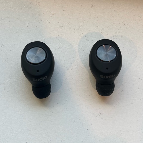 Sudio Tolv wireless bluetooth earbuds - Picture 7 of 9